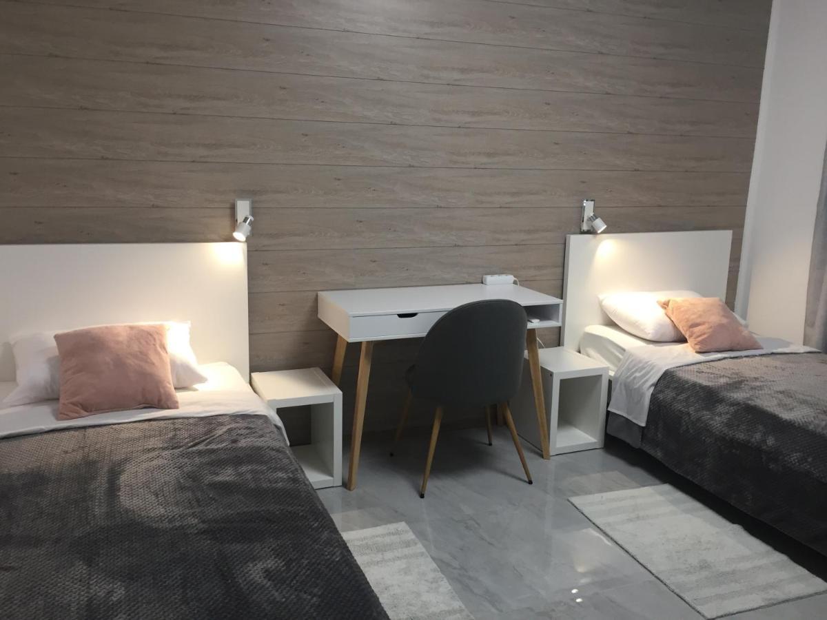 Apartman Sonas 2 With Free Private Parking Karlovac Ngoại thất bức ảnh